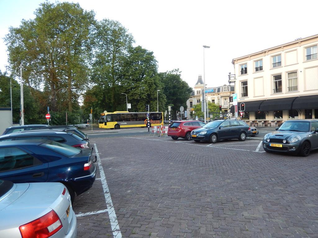 Hotel Oorsprongpark Utrecht Exteriör bild